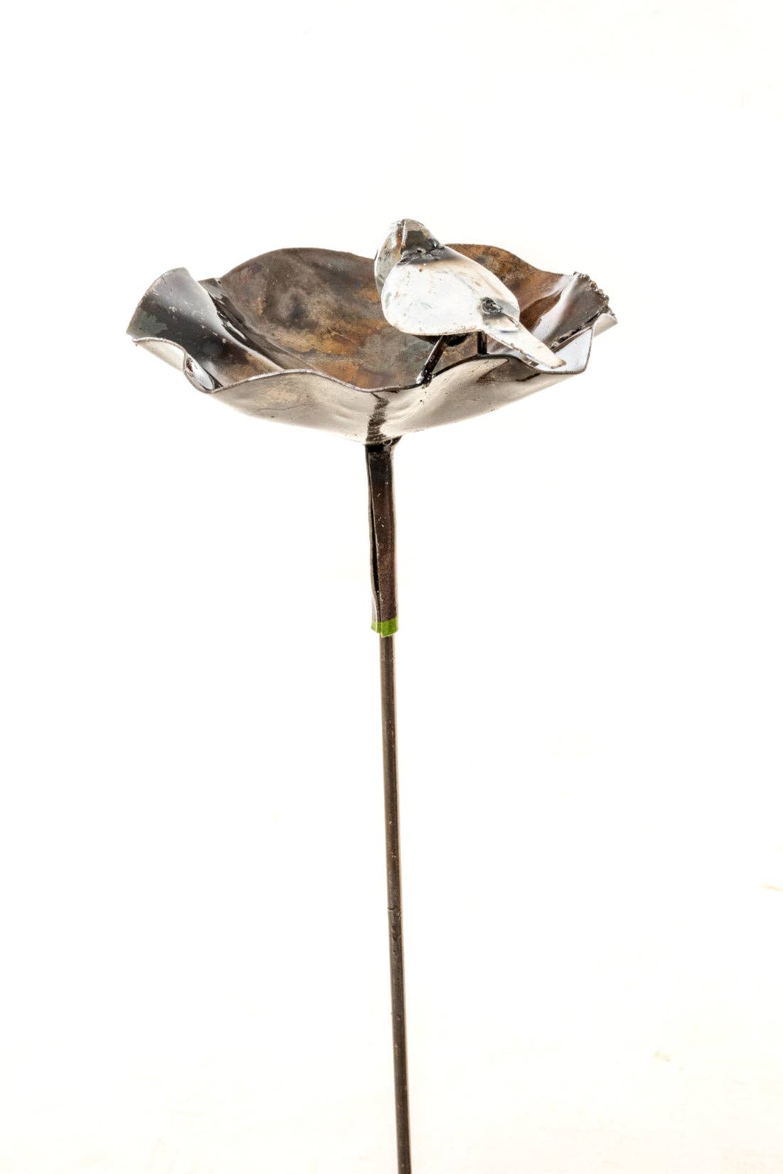 METAL WHITE-BIRD LOTUS BOWL BIRDFEEDER ON STICK