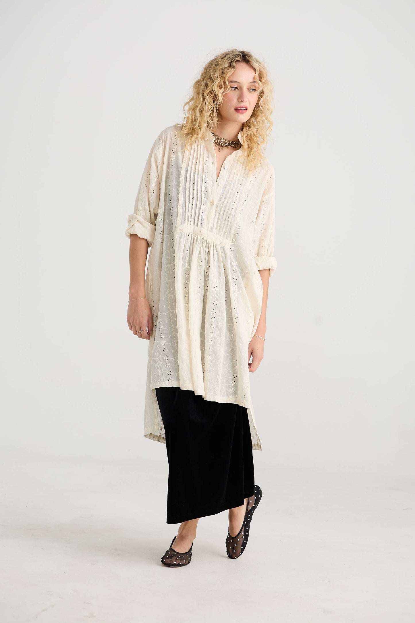 WOMEN'S - Prairie long cotton lace shirt. Powered Pink
