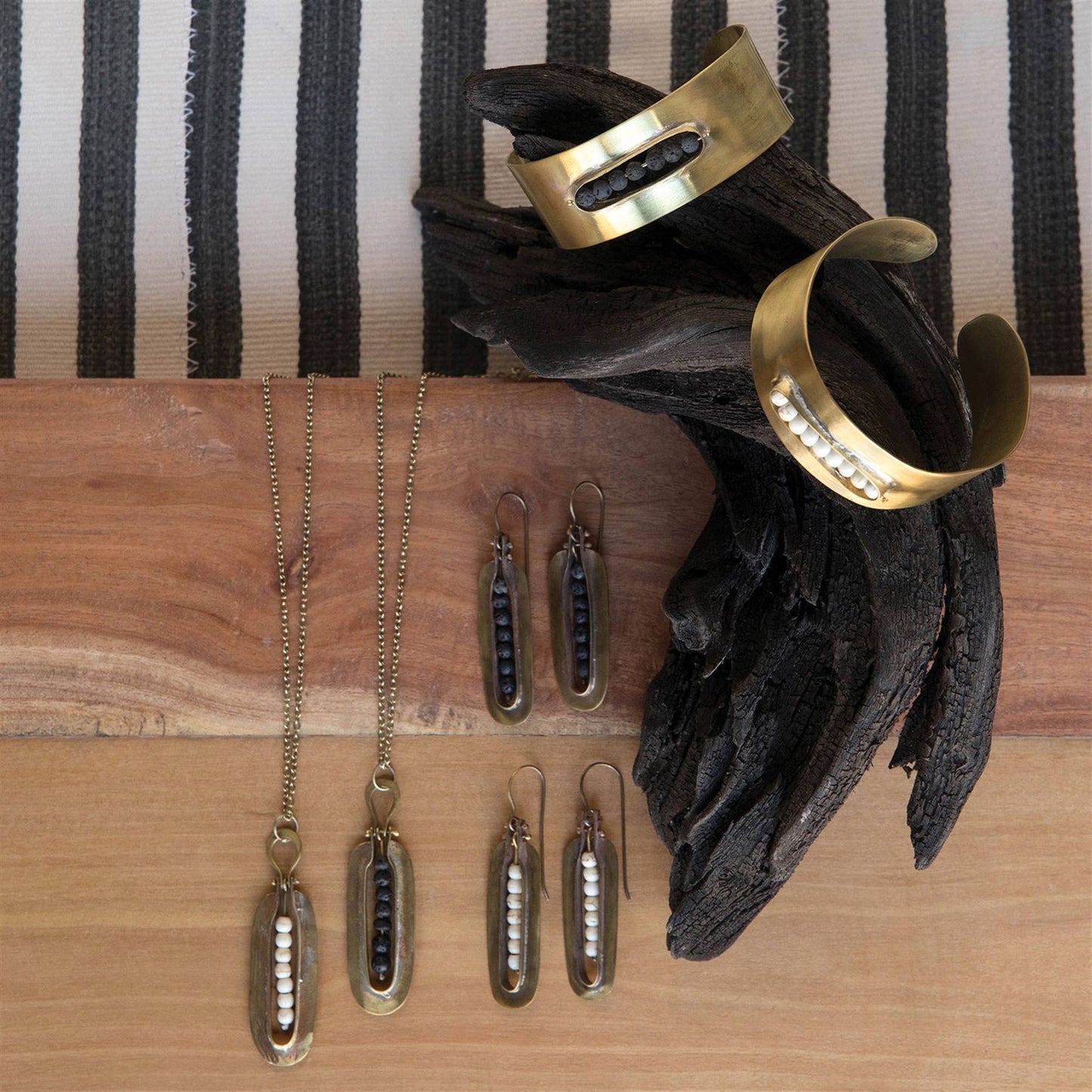 Kona Brass Necklace - Howlite Stones