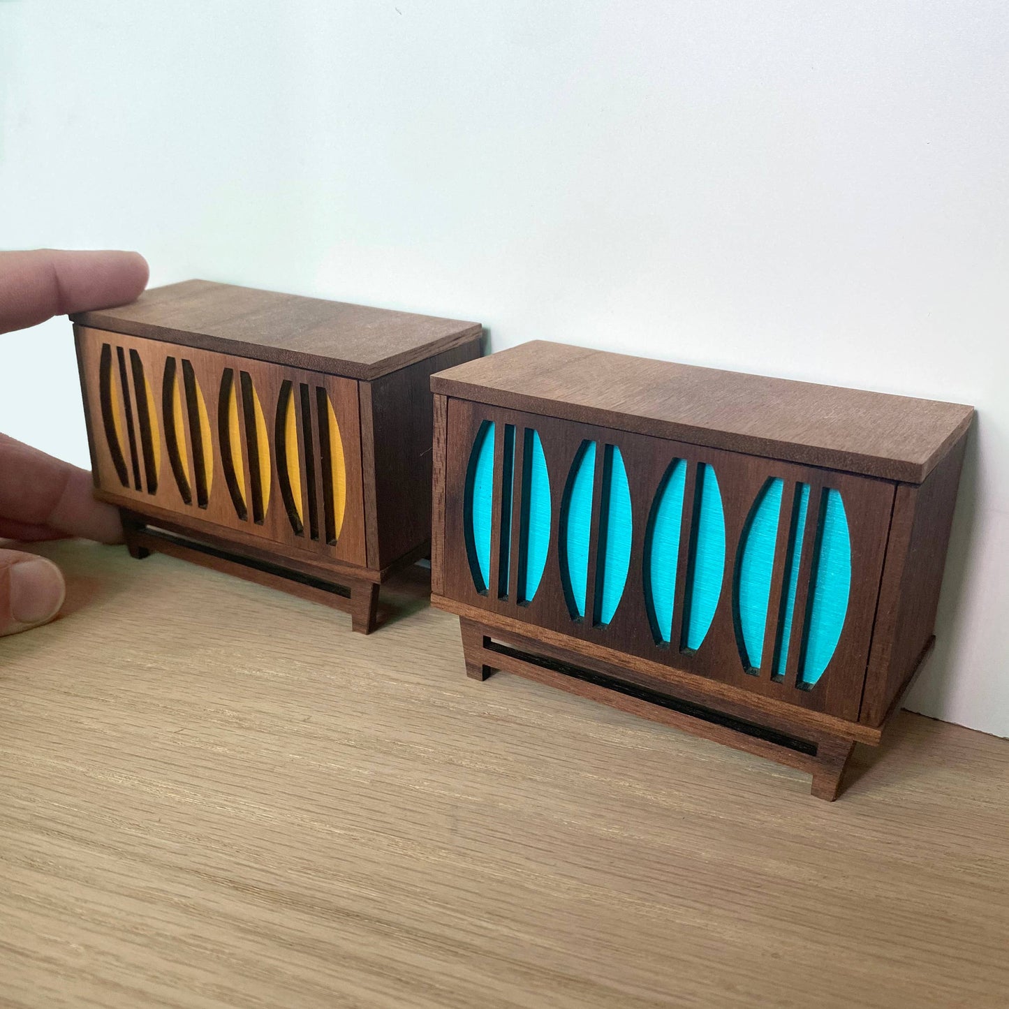 Miniature Stereo Console 1:12 Scale