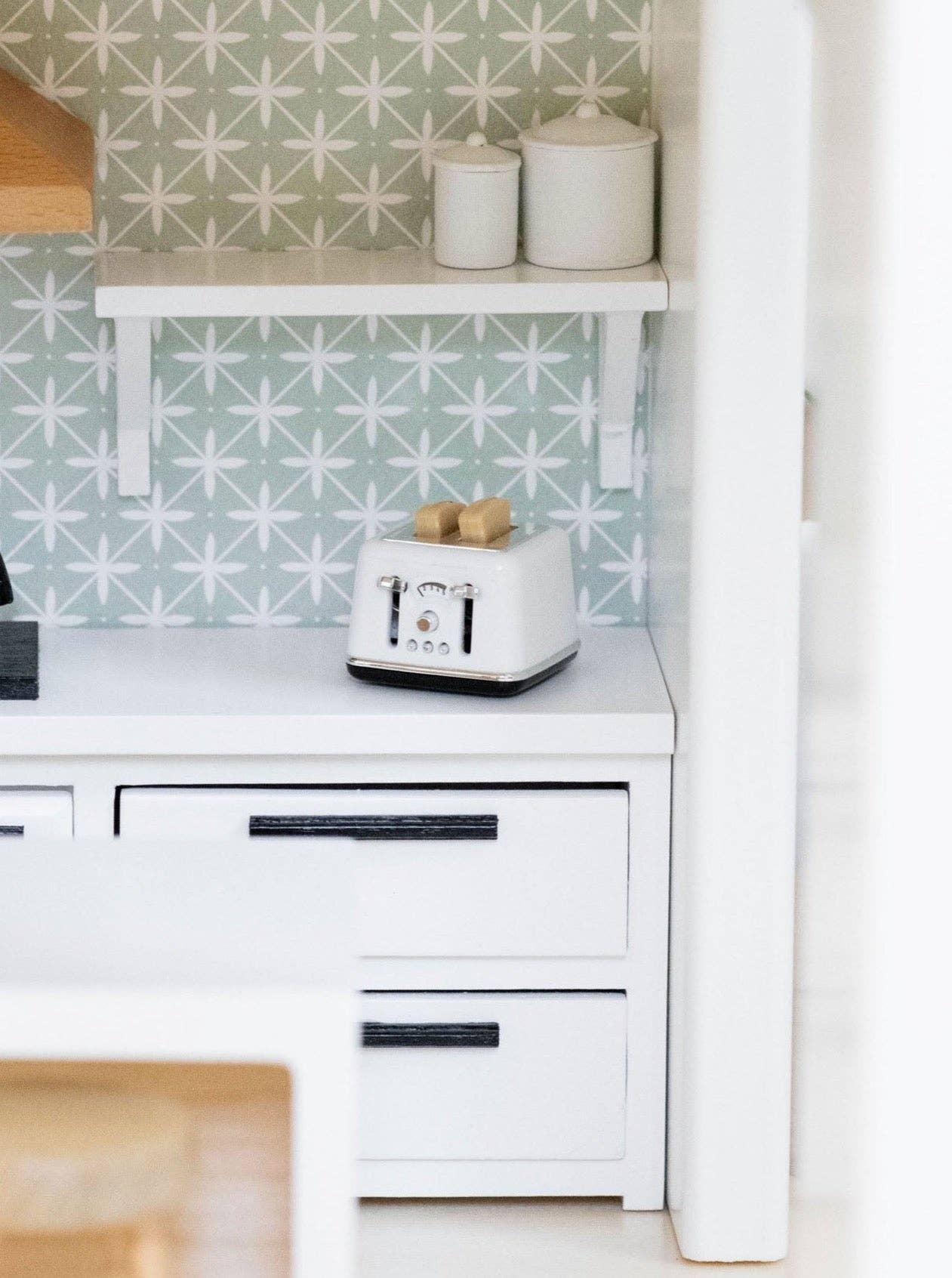 Dollhouse Classic Toaster + Toast | White