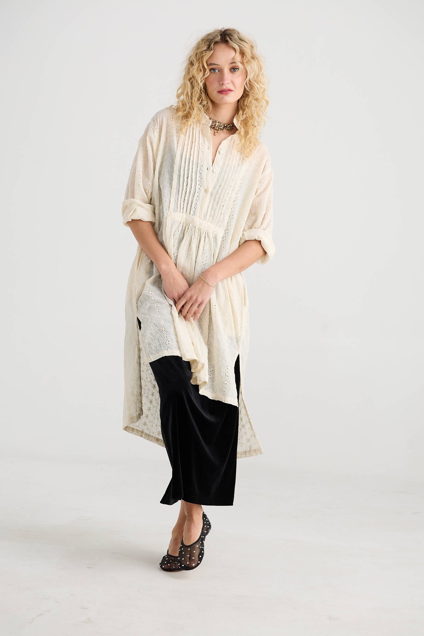 WOMEN'S - Prairie long cotton lace shirt. Powered Pink