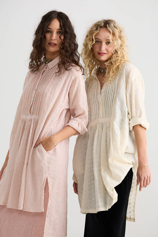 WOMEN'S - Prairie long cotton lace shirt. Powered Pink