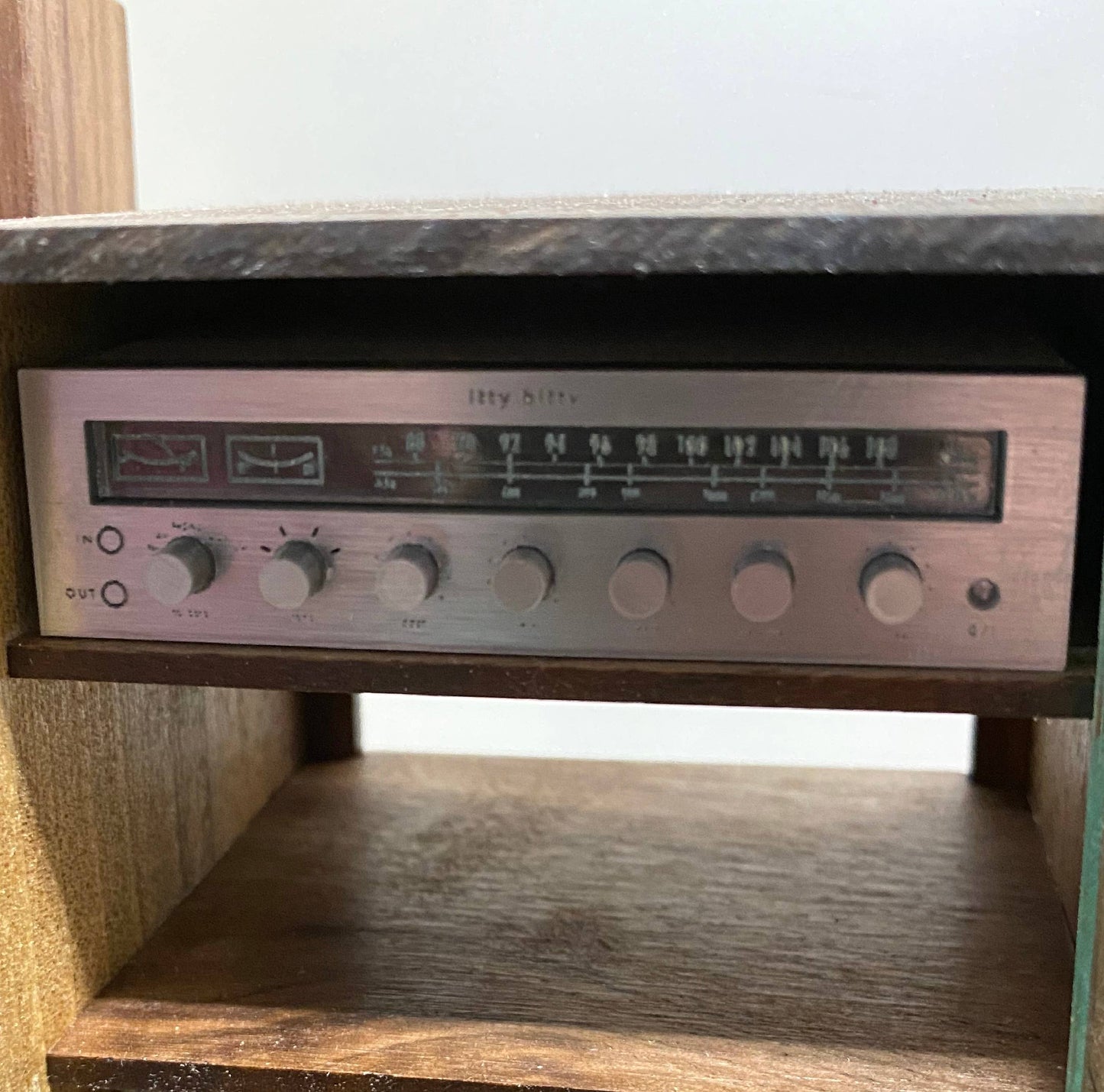 Miniature Stereo Receiver 1:12 Scale