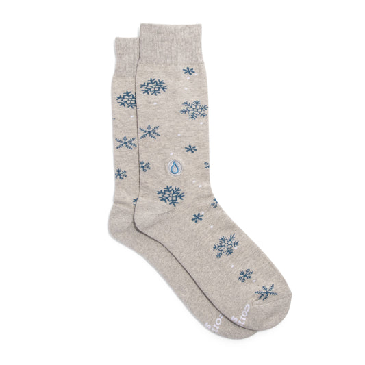 Socks that Give Water (Gray Snowflakes)