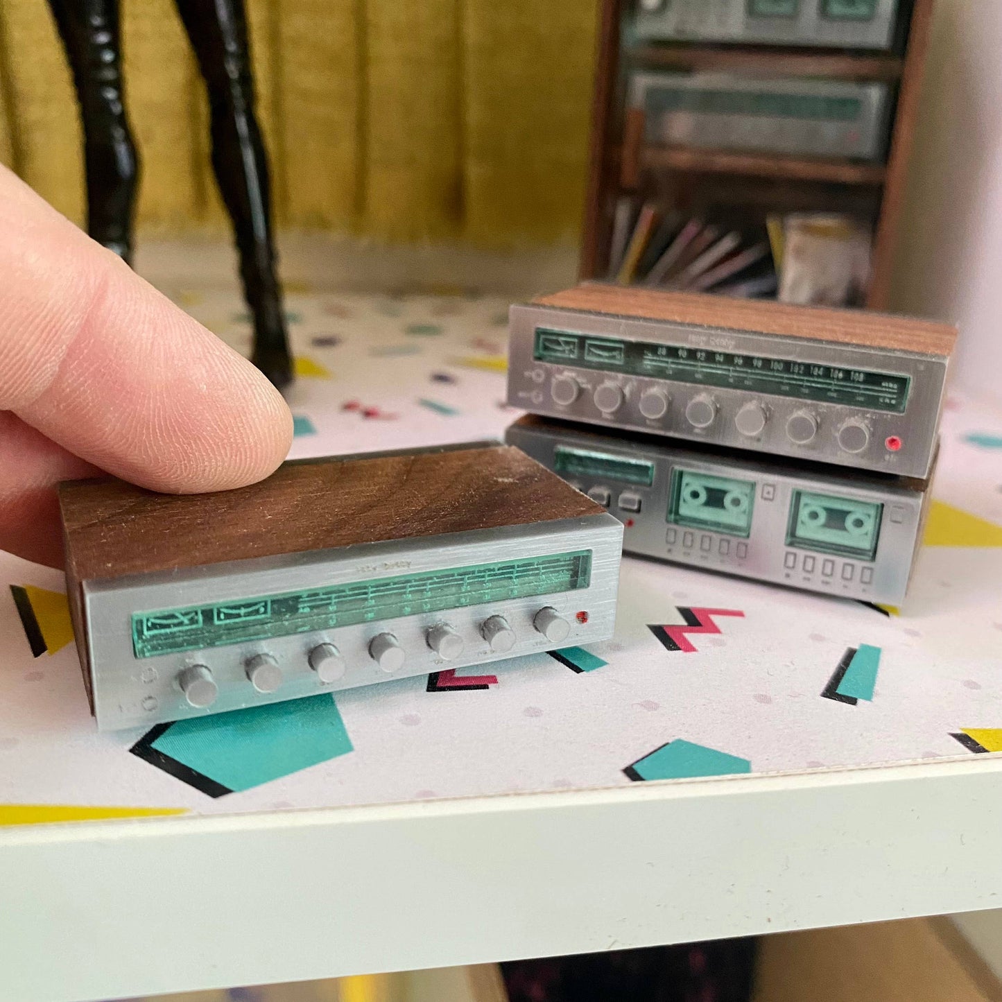 Miniature Stereo Receiver 1:12 Scale