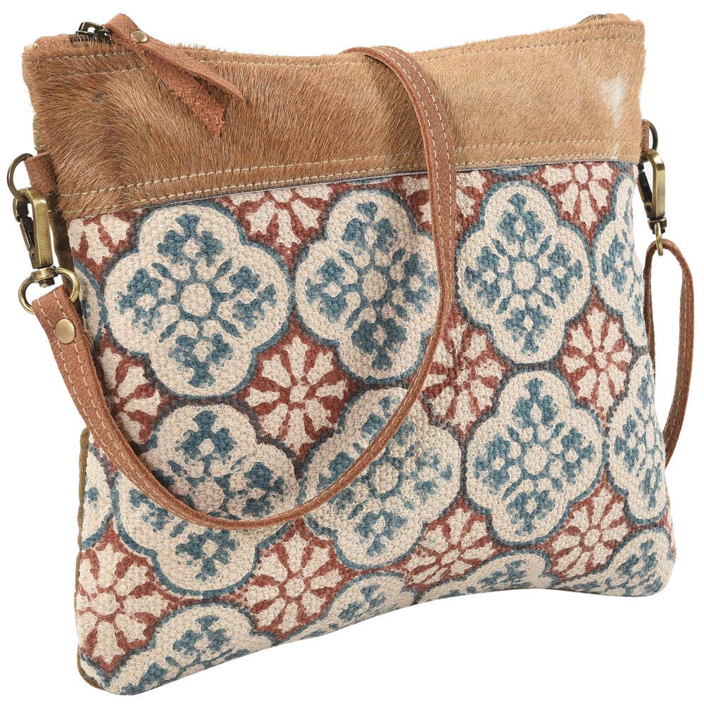 Crossbody With Brown Tones Canvas Rug