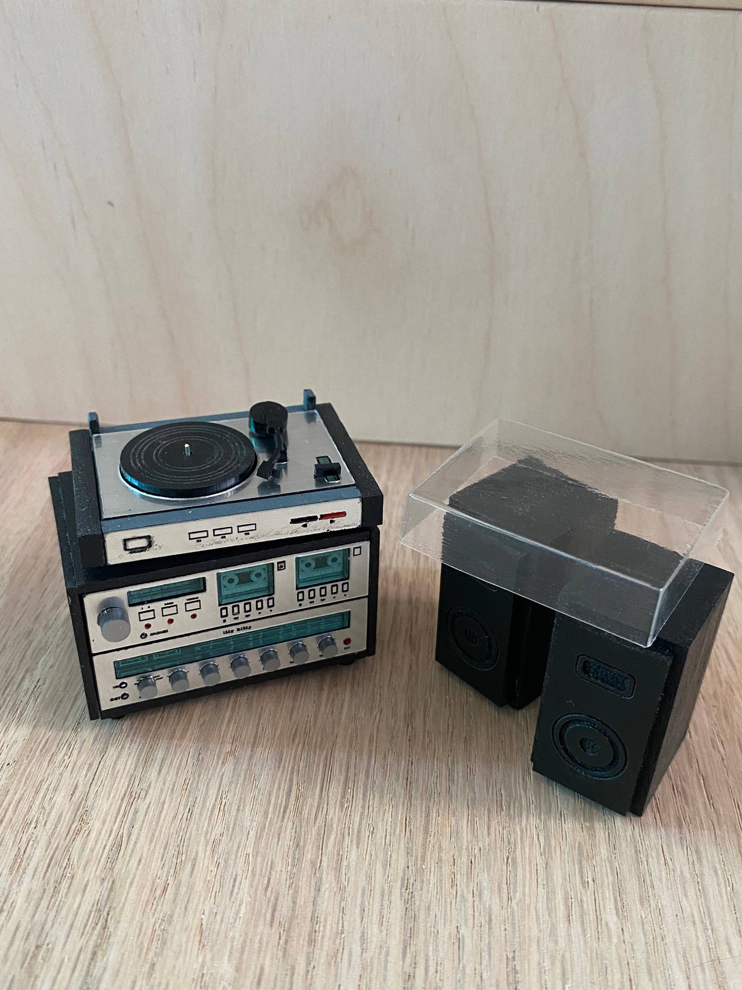 Miniature Stereo Stack Set 1:12 Scale