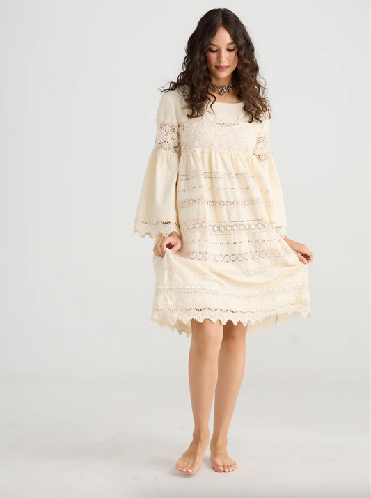 WOMEN'S - Sweetpea lace Dress - Vanilla.