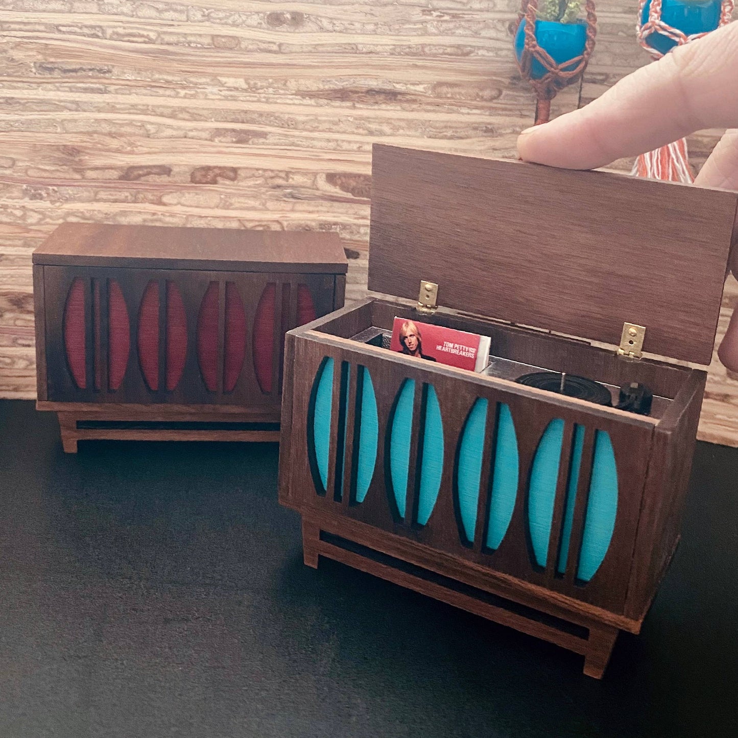 Miniature Stereo Console 1:12 Scale