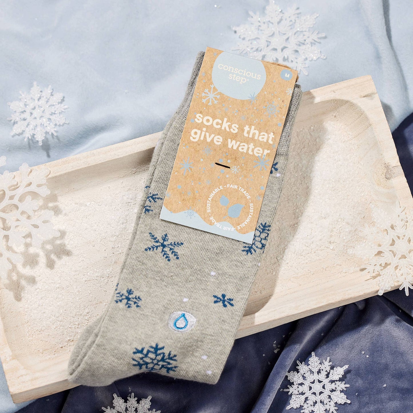 Socks that Give Water (Gray Snowflakes)
