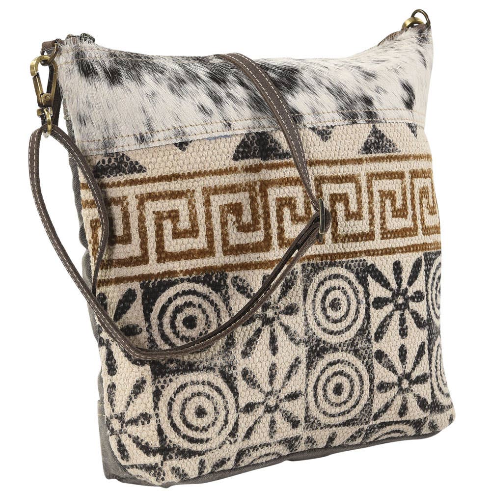 Crossbody With Pattern Rug