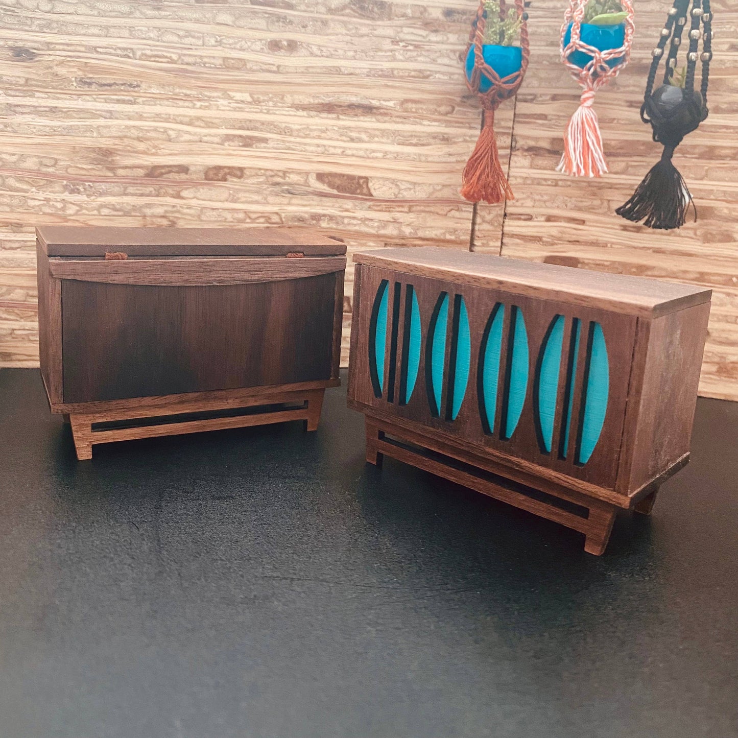 Miniature Stereo Console 1:12 Scale